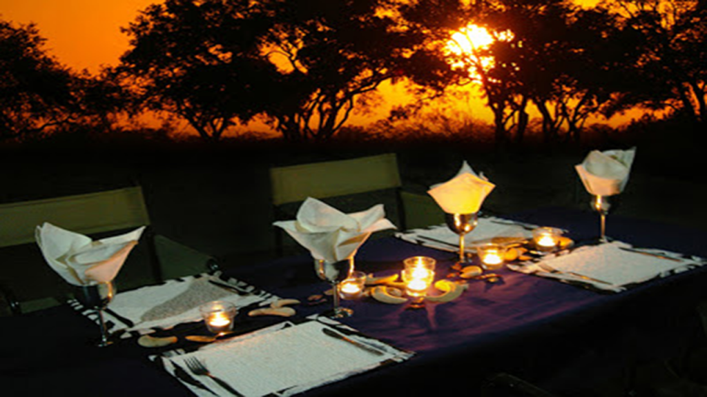 Kalahari-Luxury-Camping-Safari---luxury-camping-dinner-table